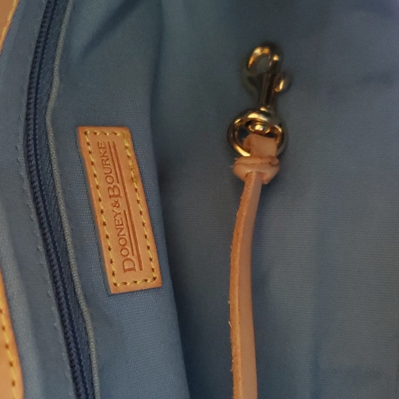 Dooney and Bourke purple purse - Picture 10 of 13